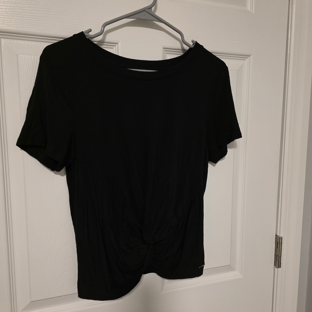 Hollister "Easy Tshirt" Knotted Detail At Bottom